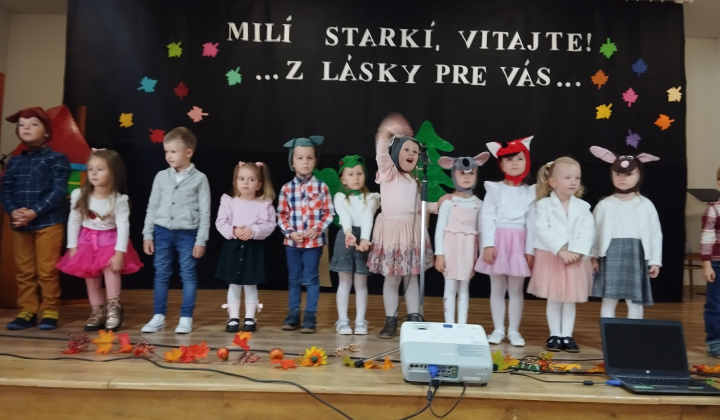 16. fotografia fotogalérie Aktuality / Október - mesiac úcty k starším. - foto