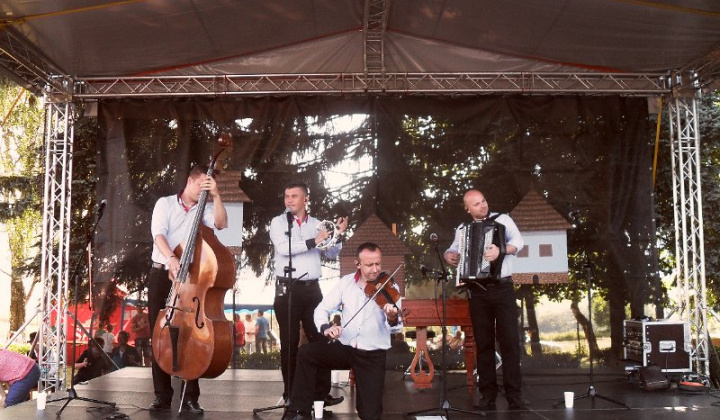 9. fotografia fotogalérie Folklorne slavnosti Hankovce 2014