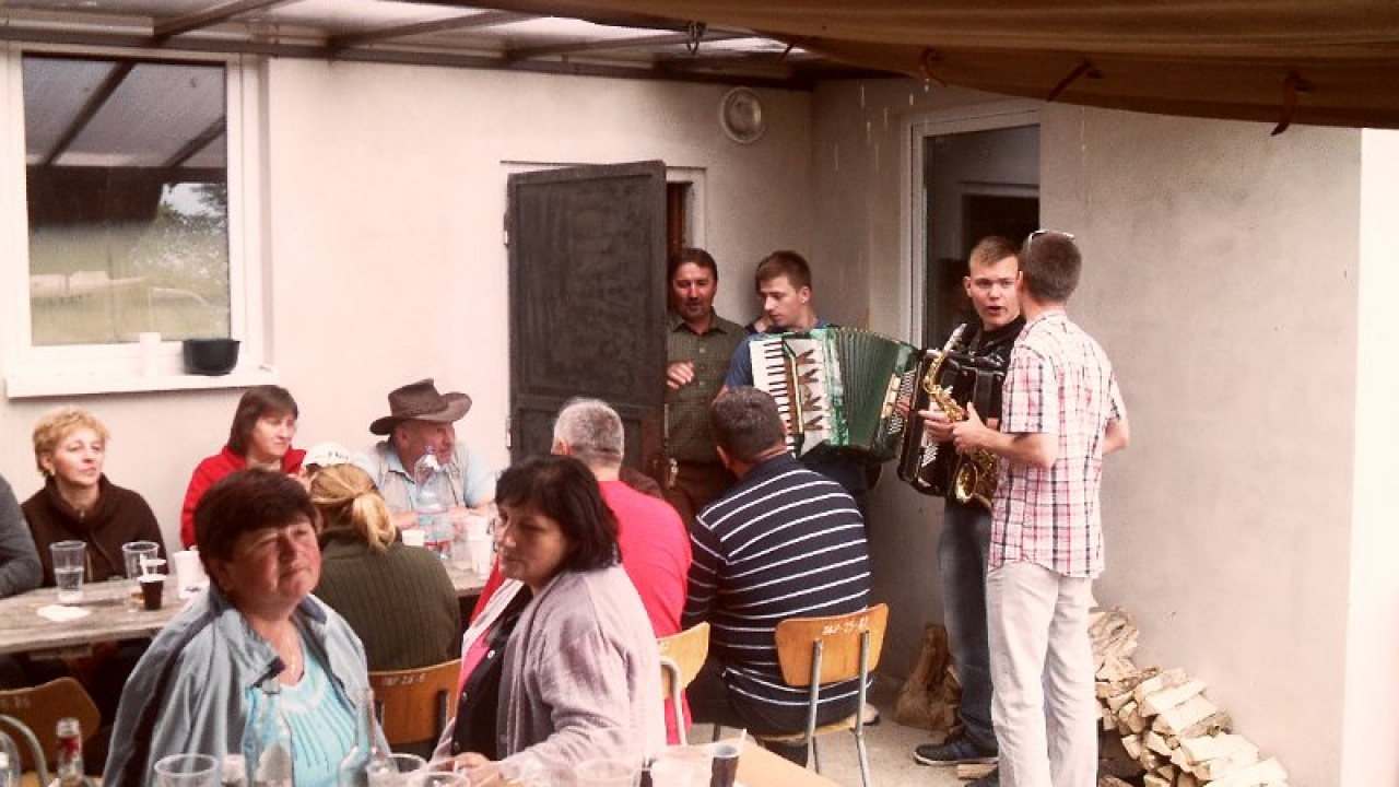 Fotografia fotogalérie Posedenie na chate Anna 2013