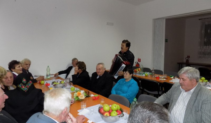 4. fotografia fotogalérie Posedenie s dochodcami 2016