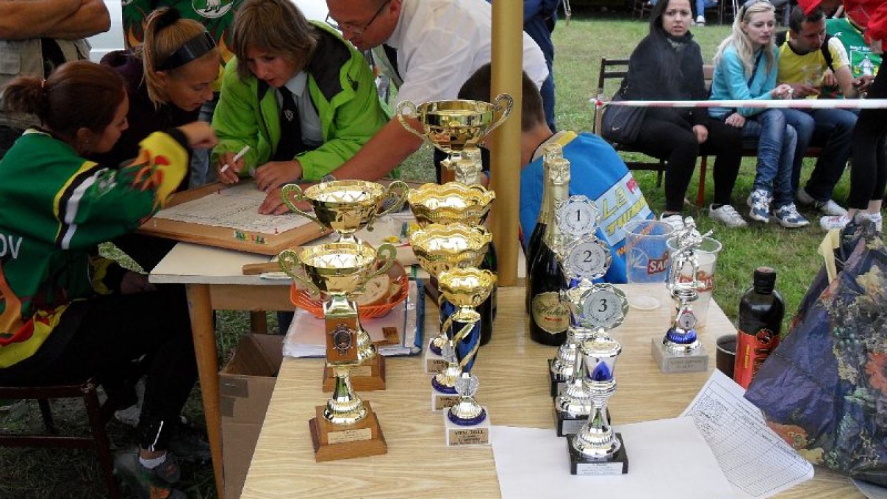 Fotografia fotogalérie Poziarnicka sutaz - Nizny Mirosov 31.7.2011, DHZ Hankovce - 3. miesto