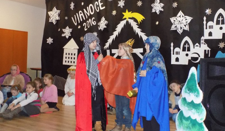 7. fotografia fotogalérie Vianoce 2016 - Vystupenie ZS a MS