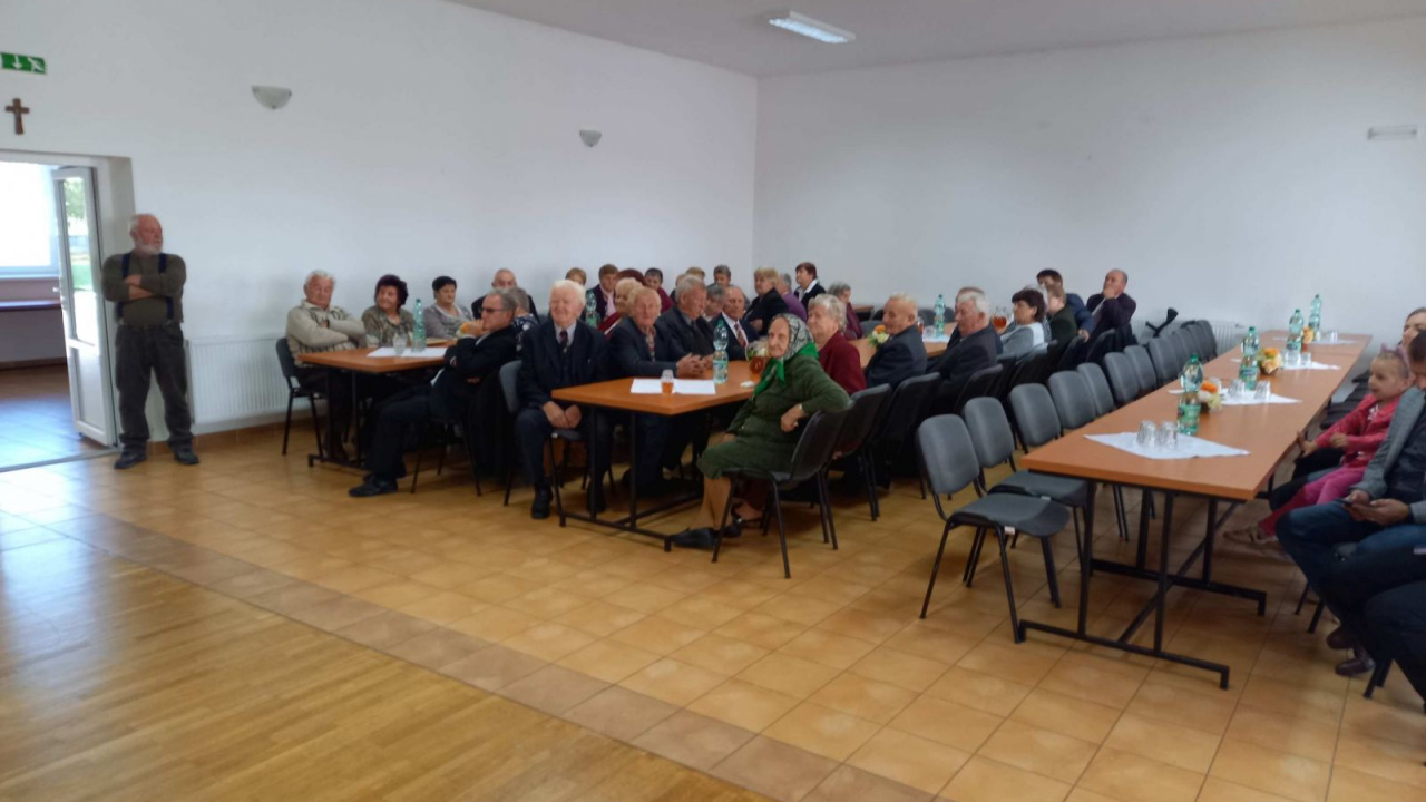 Fotografia fotogalérie Posedenie s dôchodcami 2022