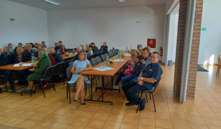 7. fotografia fotogalérie Posedenie s dôchodcami 2022